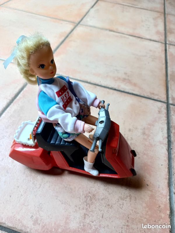 Scooter barbie année 1990 poupée livrée avec (image 3)