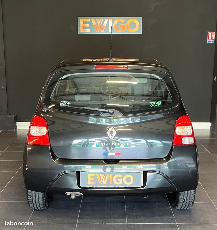 RENAULT TWINGO 1.2 75 AUTHENTIQUe (image 19)
