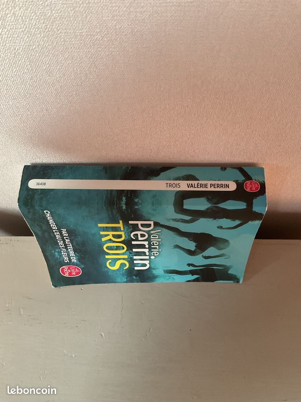 Livre de Valérie Perrin « Trois » (image 4)