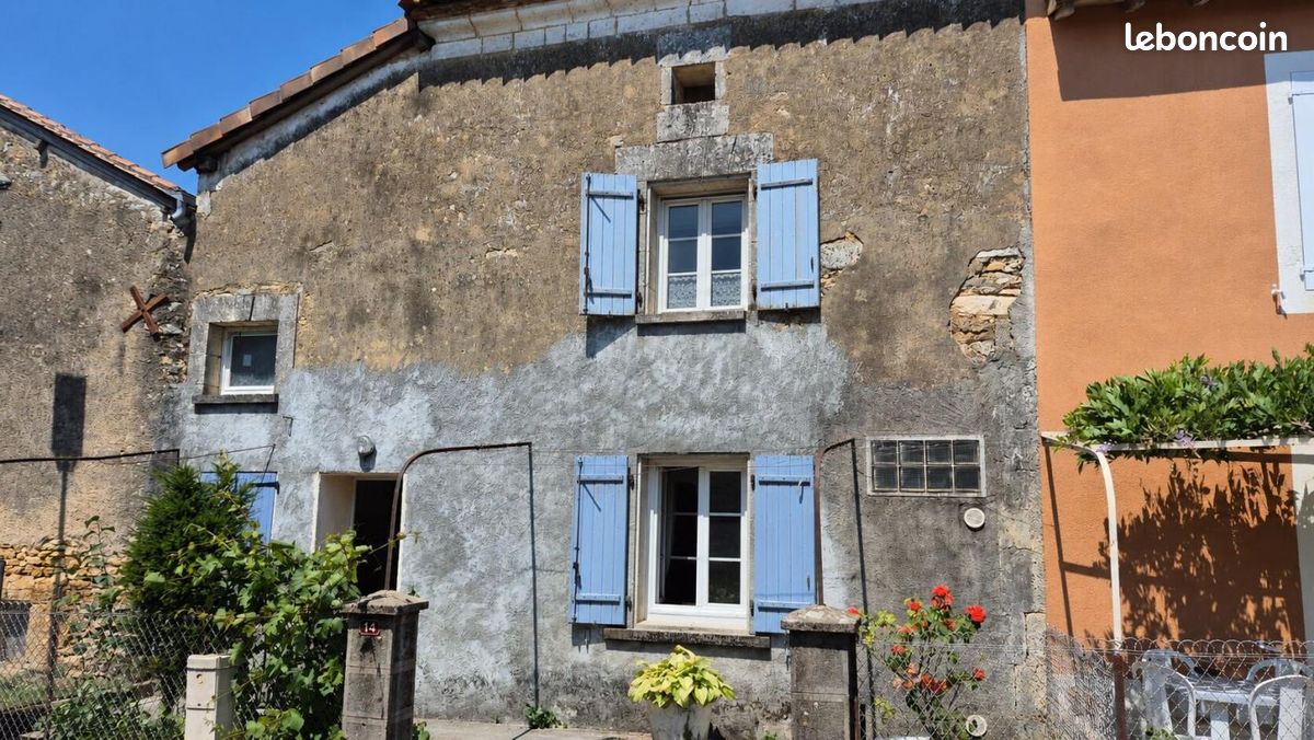 Maison 3 pièces 70 m² · à Hautefaye · 70 m² · 17 000 €