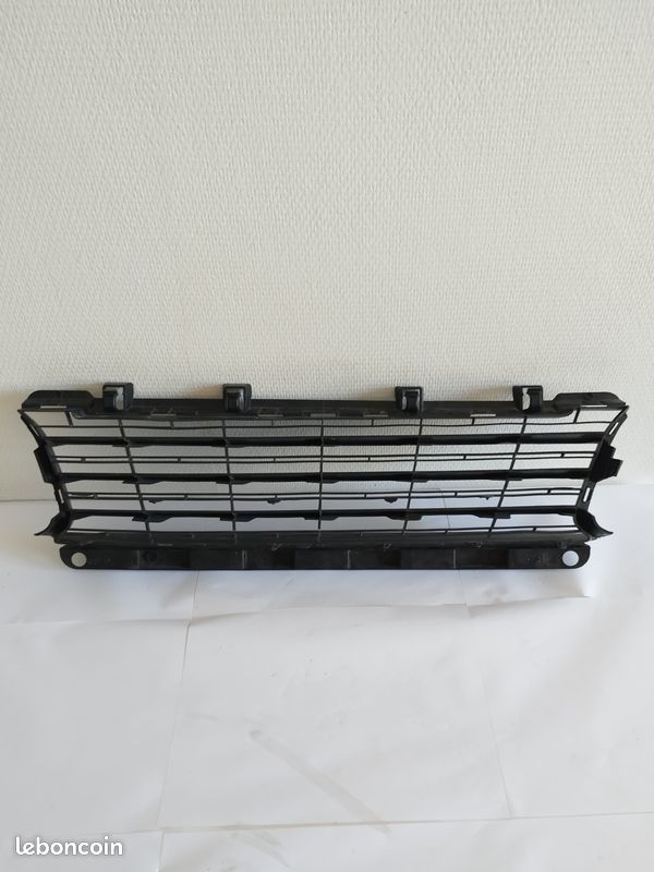 735598592 Jeep Renegade Grille inférieure de pare-chocs avant, 7,59