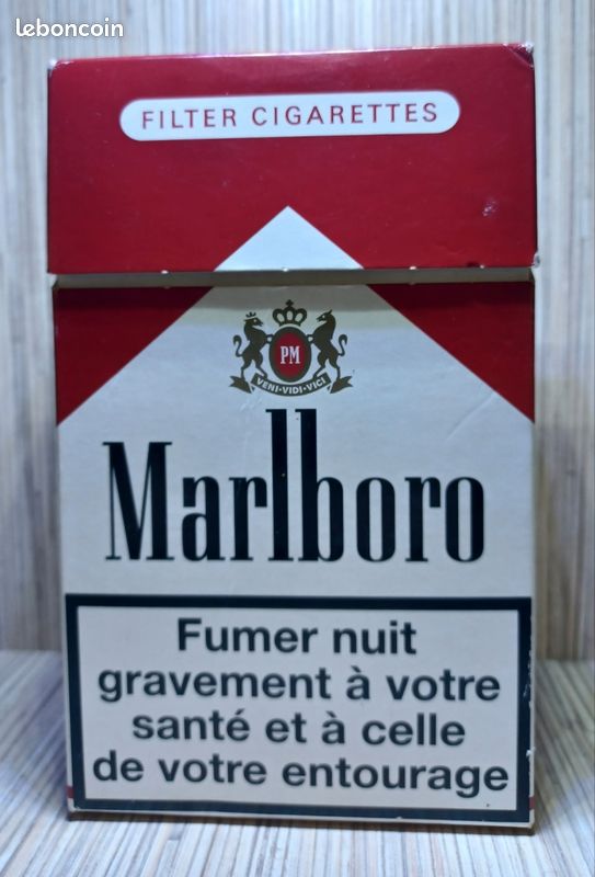 Paquet De Cigarettes De Marlboro Banque De Photographies Et D’images à Australia