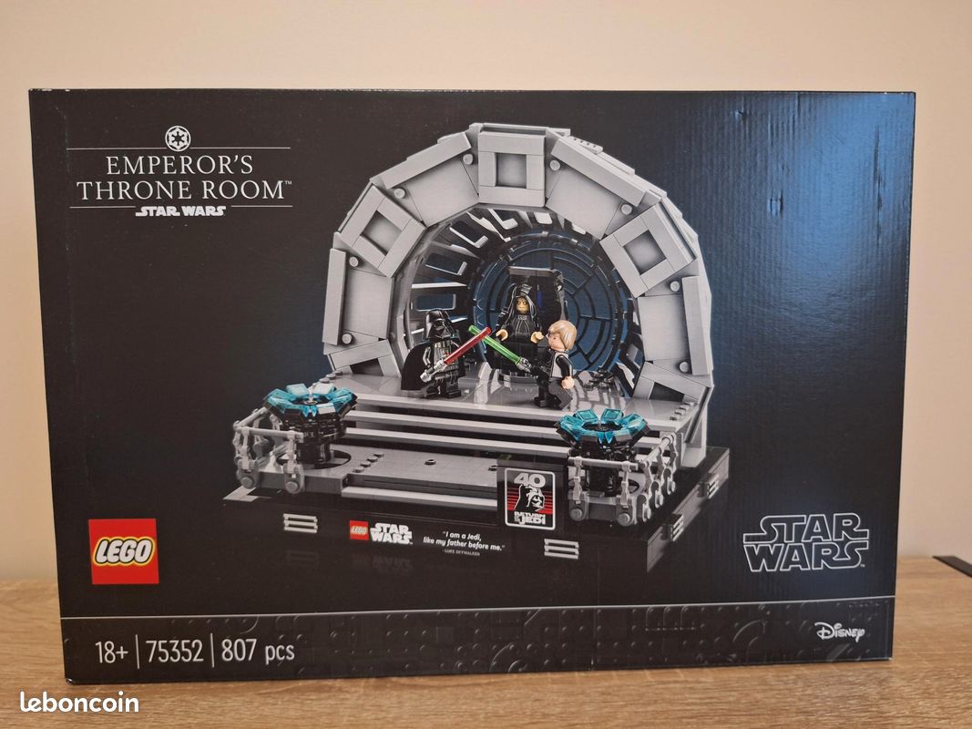 Lego Star wars : Diorama Salle du Trône (Emperor's throne room) (image 1)