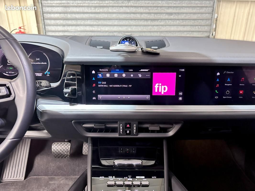 Porsche Cayenne E-Hybrid V6 3.0 470ch Tiptronic 8 (image 17)