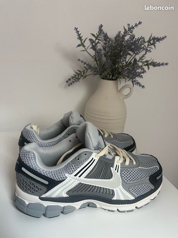 Nike vomero 5 grises (image 4)