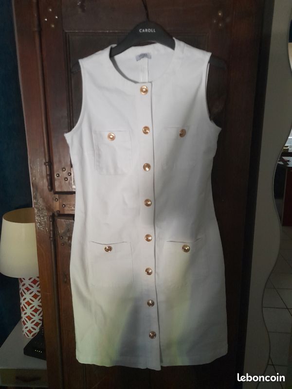 Robe (image 1)