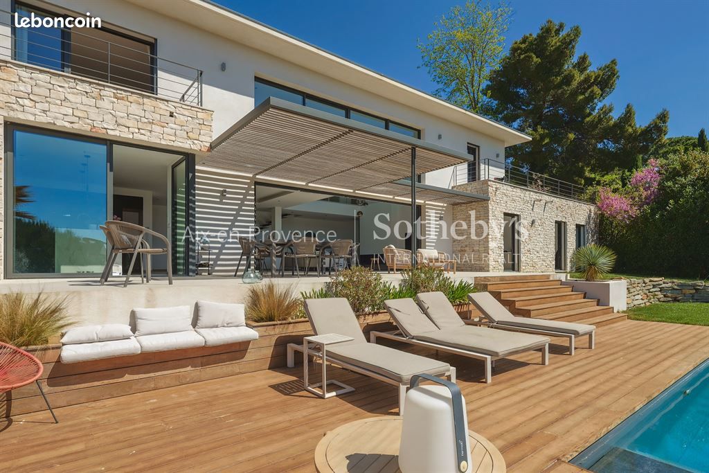Maison 7 pièces 240 m² · à Aix-en-Provence · 240 m² · 2 390 000 €