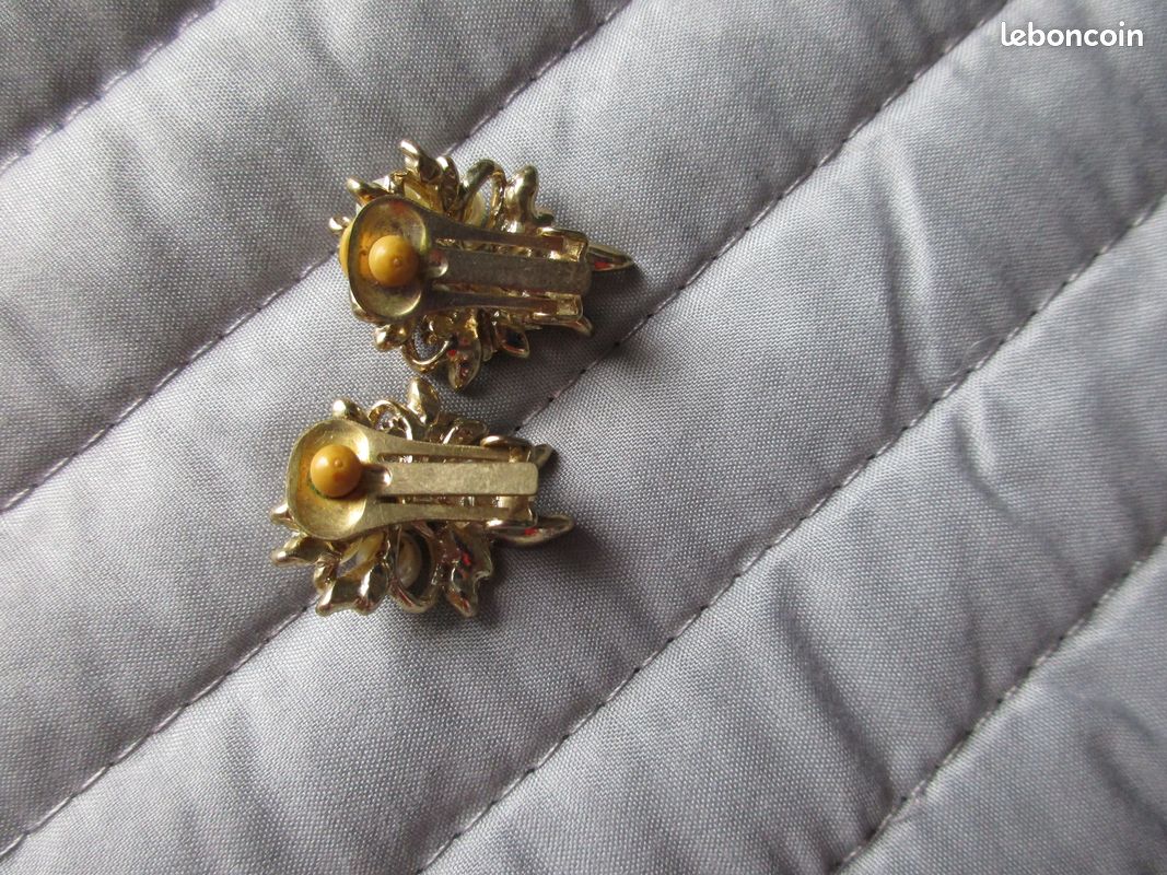 Boucles D'oreilles Clips Perles Blanches Et Bleu Marine - Bijou Vintage Années 70/80