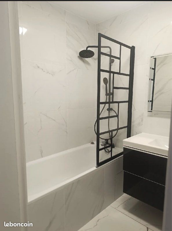 Parking 2 pièces 54 m² · à Villeurbanne · 54 m² · 900 €