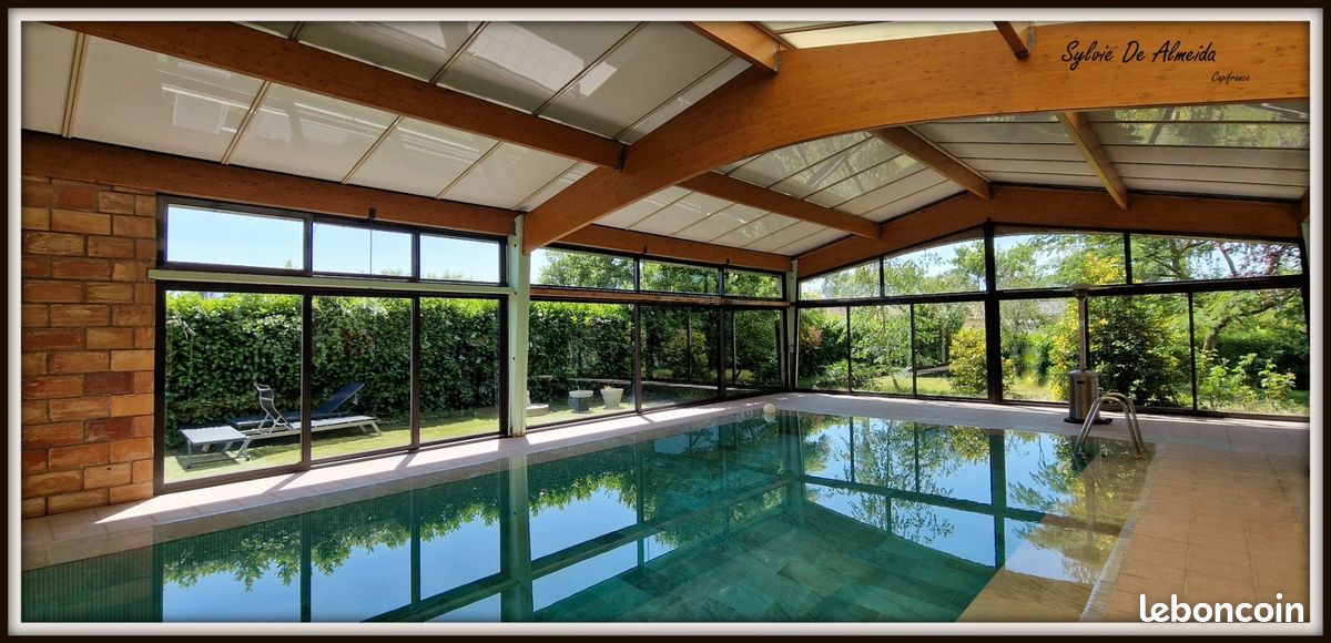 Maison 8 pièces 282 m² · à Replonges · 282 m² · 599 000 €