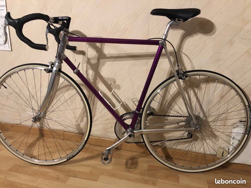 Vélo Vitus 979 T59 - Cadre Vintage - Bon état, Révision à Prévoir