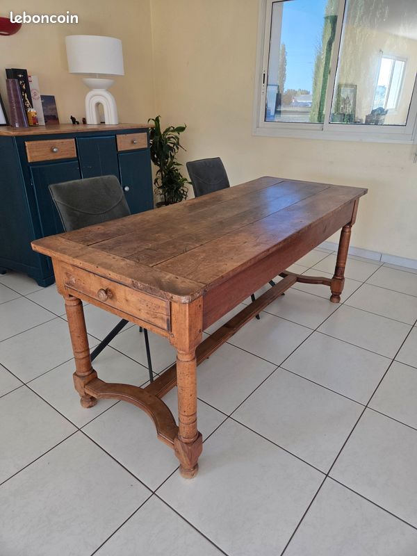 Table de salle à manger bois massif (image 1)
