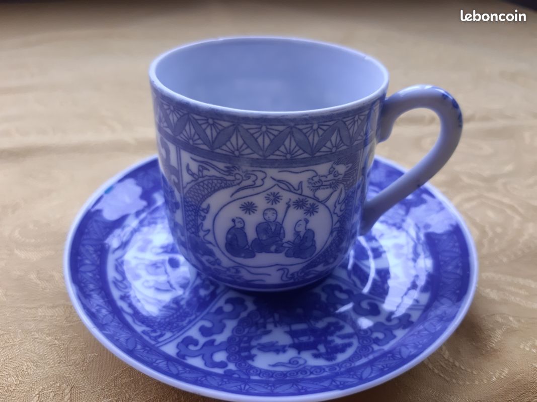 Tasse à thé avec soucoupe porcelaine asiatique (image 1)