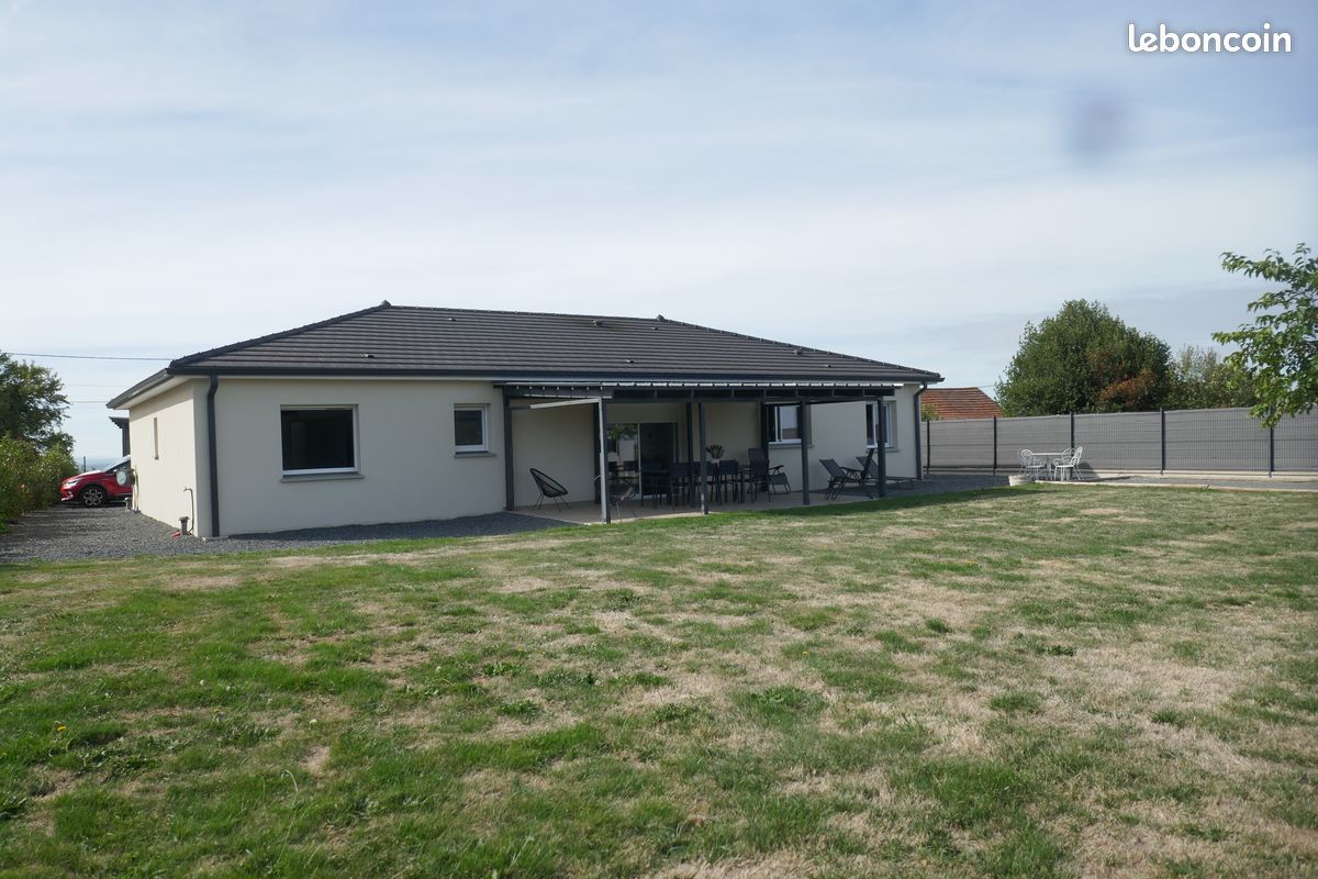 Maison 4 pièces 125 m² · à Busset · 125 m² · 352 000 €
