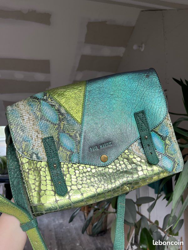 Byhoo – Sac à Dés DND En Cuir Dragon – Yeux Verts Lumineux – Contient 6 Sets De Dés – Accessoire RPG, Livret De Protection