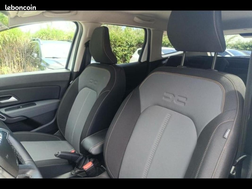 Dacia Duster 1.3 TCe 130ch FAP Extreme 4x2 (image 24)