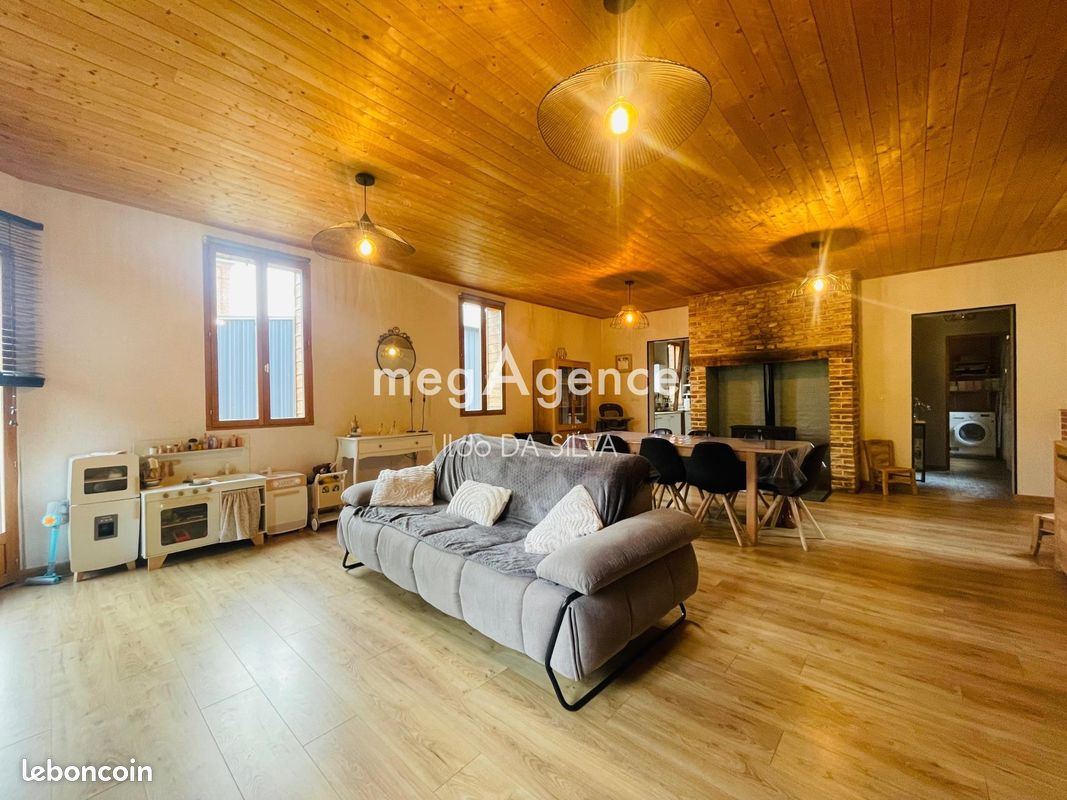 Maison 4 pièces 150 m² · à Frucourt · 150 m² · 215 800 €