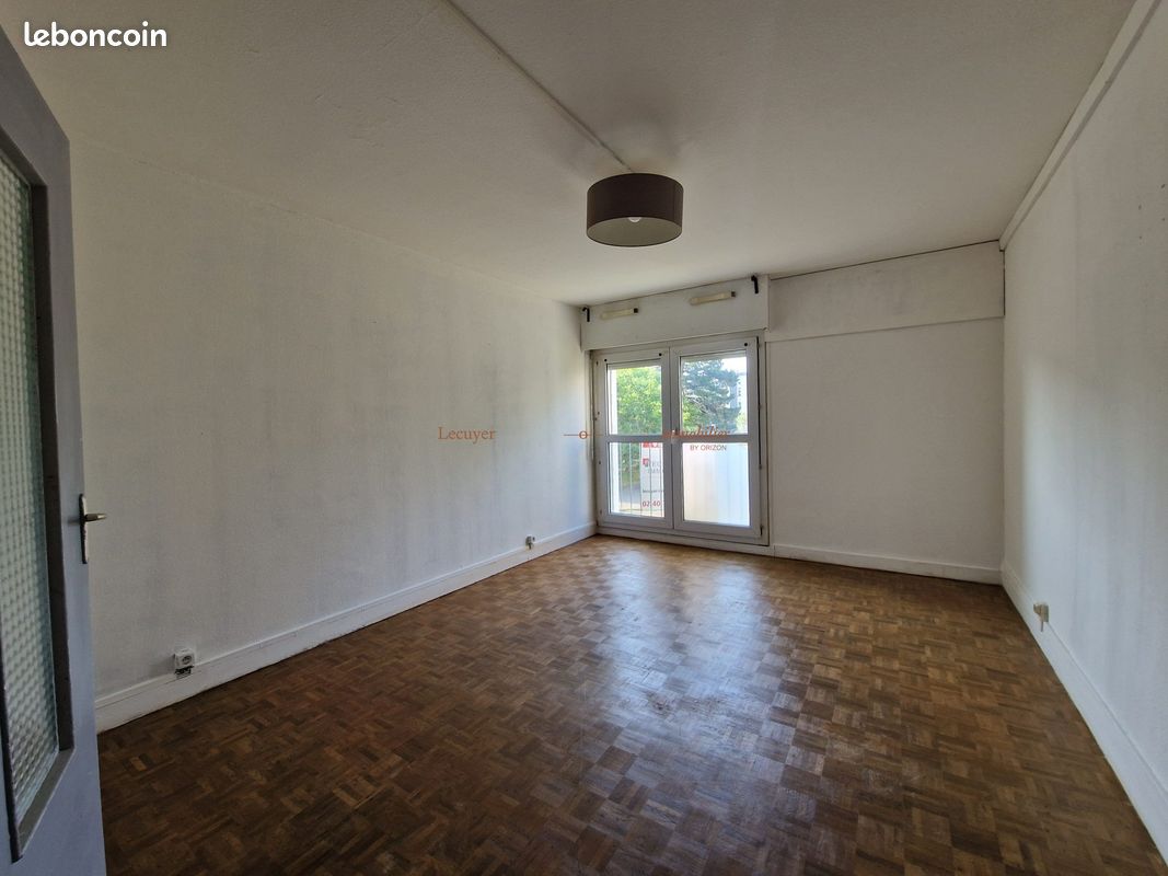 Appartement 5 pièces 83 m² · à Rezé · 83 m² · 800 €