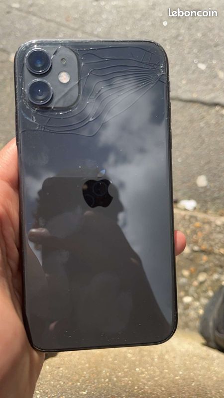 IPhone 11 (image 2)