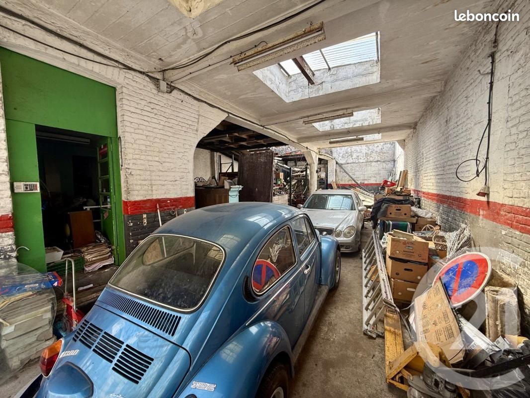 Parking 163 m² · à Calais · 163 m² · 91 000 €
