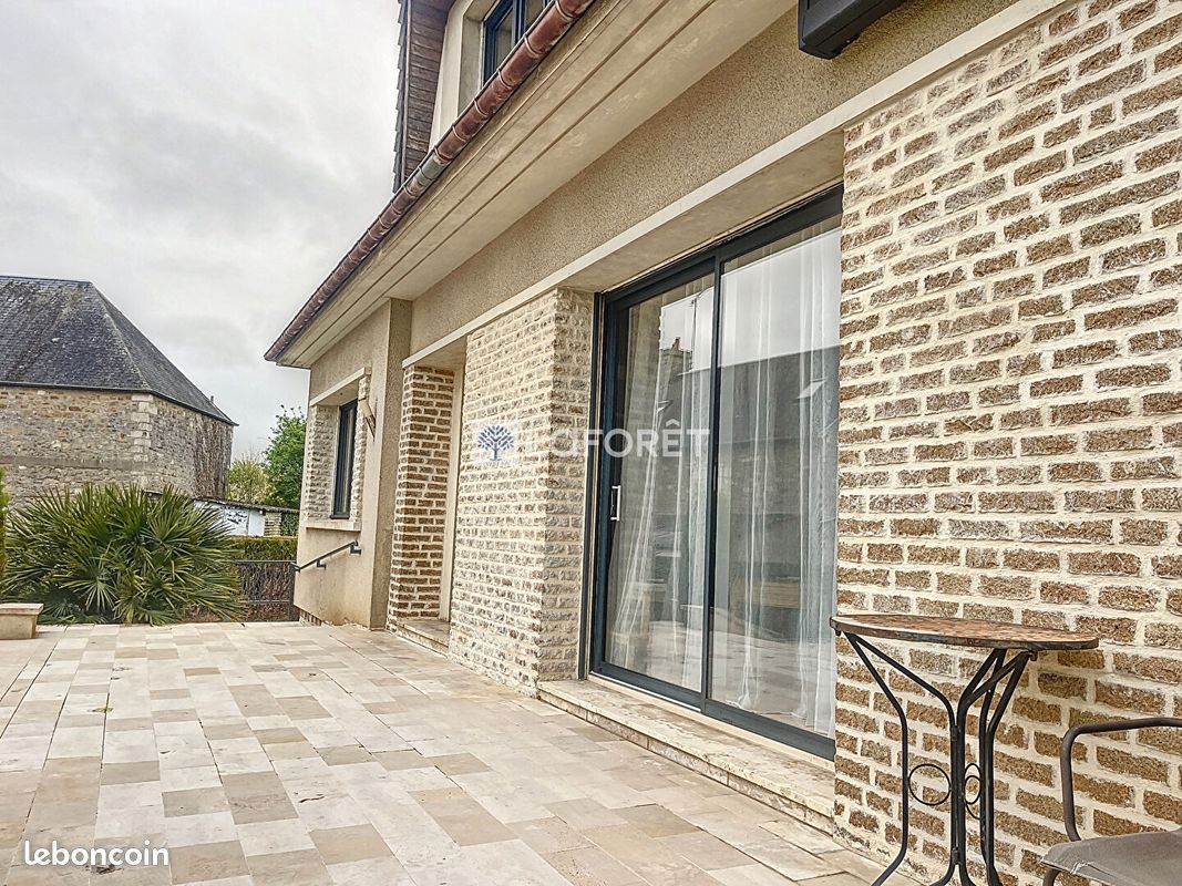 Maison 9 pièces 210 m² · à Évrecy · 210 m² · 477 500 €
