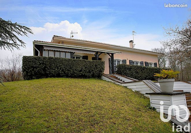 Maison 9 pièces 297 m²