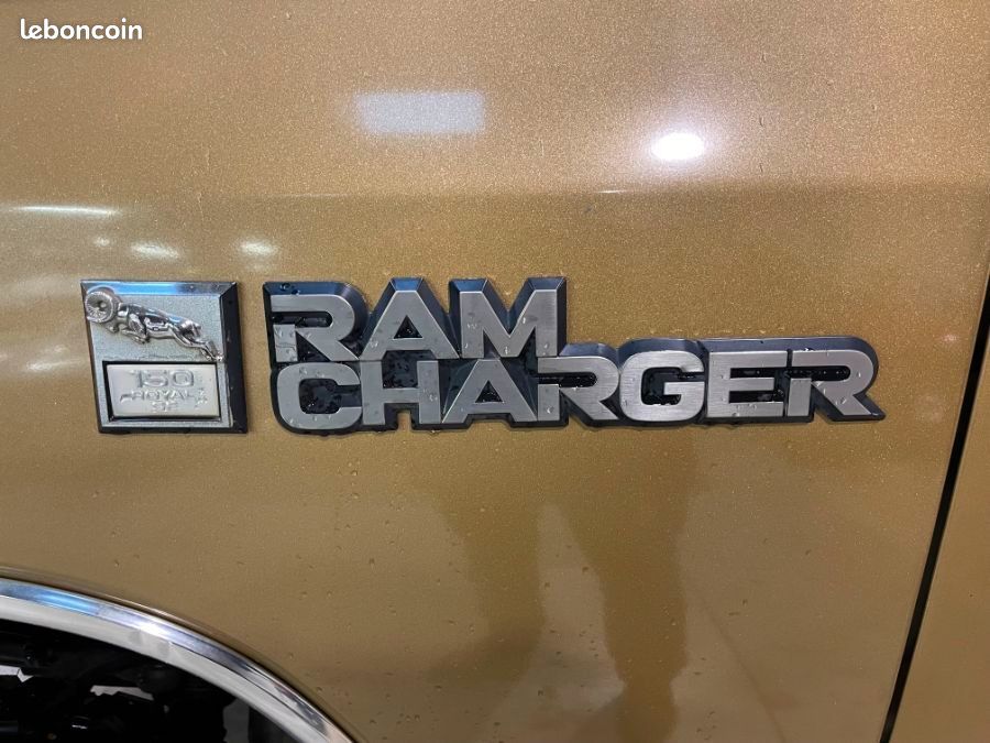 Dodge Charger RAM 4X4 5.2 V8 170 CV (image 22)