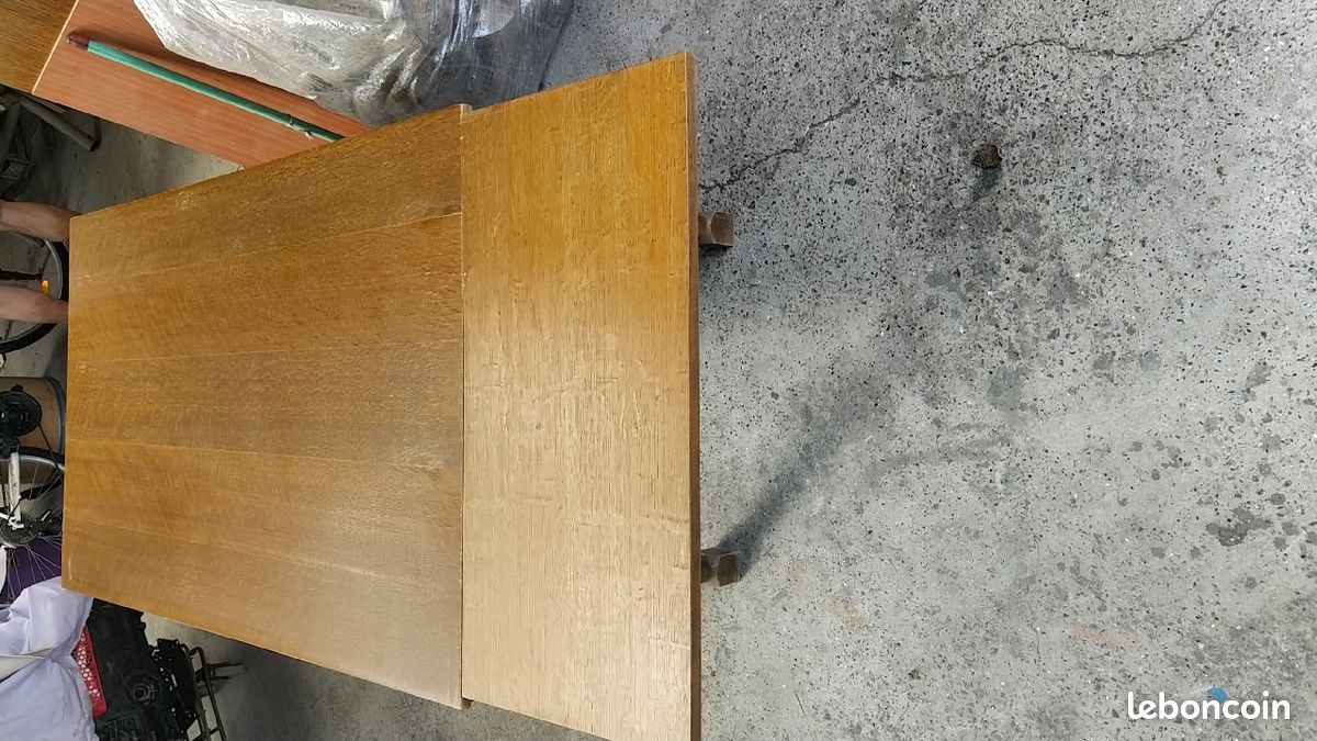 Table en bois (image 2)