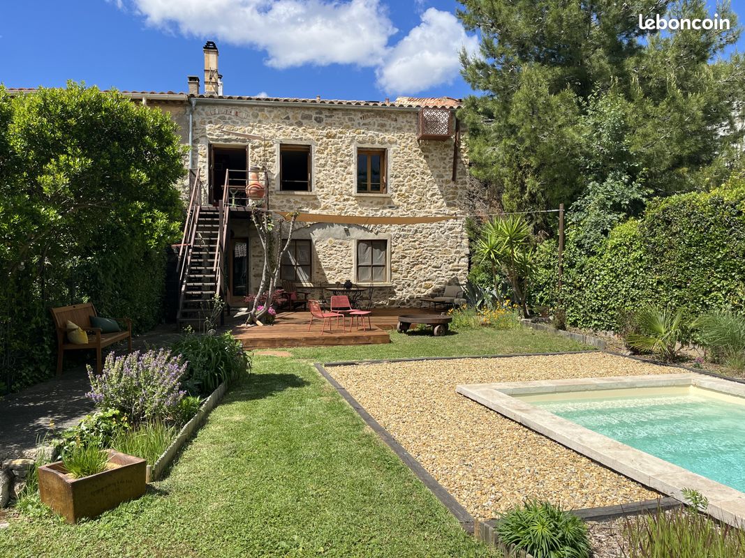 Maison 6 pièces 215 m² · à Villesèque-des-Corbières · 215 m² · 375 000 €