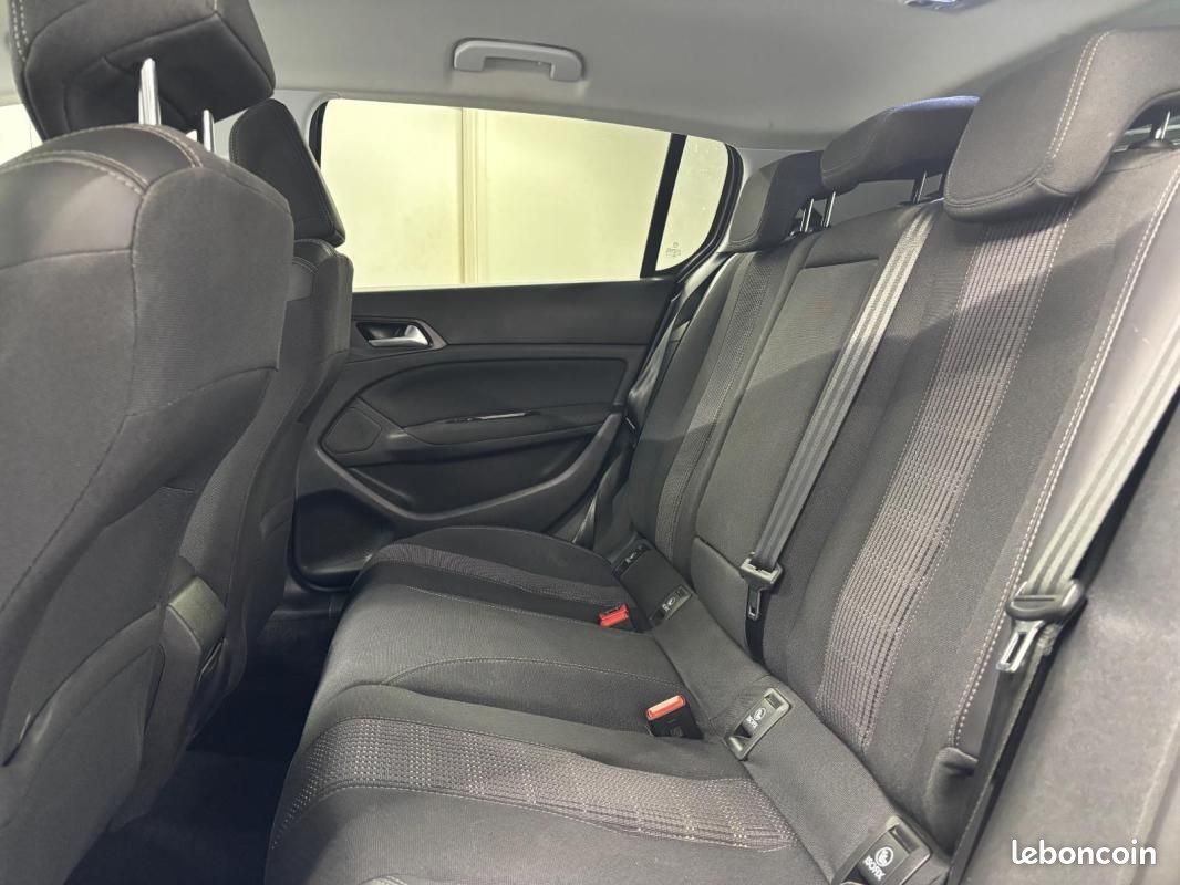 Peugeot 308 1.2 PureTech 110ch S&S BVM5 BC Allure (image 11)