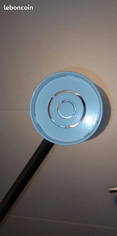 Lampe liseuse sur pied
ℹ️ REMISE E (image 6)