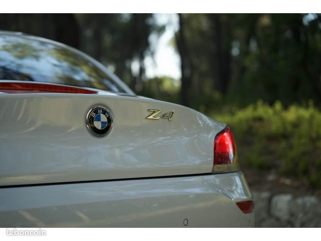 BMW Z4 PACK M sDrive 23i - SIEGES CHAUFFANTS - CHASSIS SPORT - ECRAN (image 11)