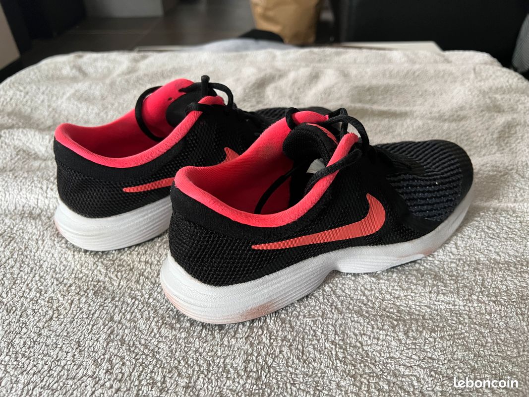 Nike Revolution Modele Basket Nike Femme Baskets Nike Revolution