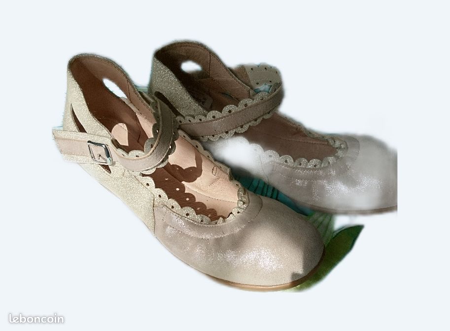 Chaussures femme ou enfant (image 1)