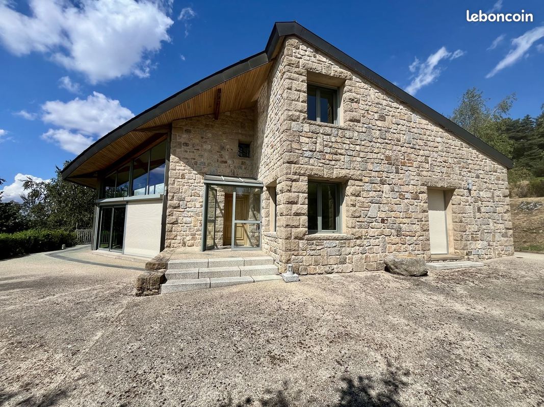 Maison 7 pièces 228 m² · à Fournels · 228 m² · 550 000 €