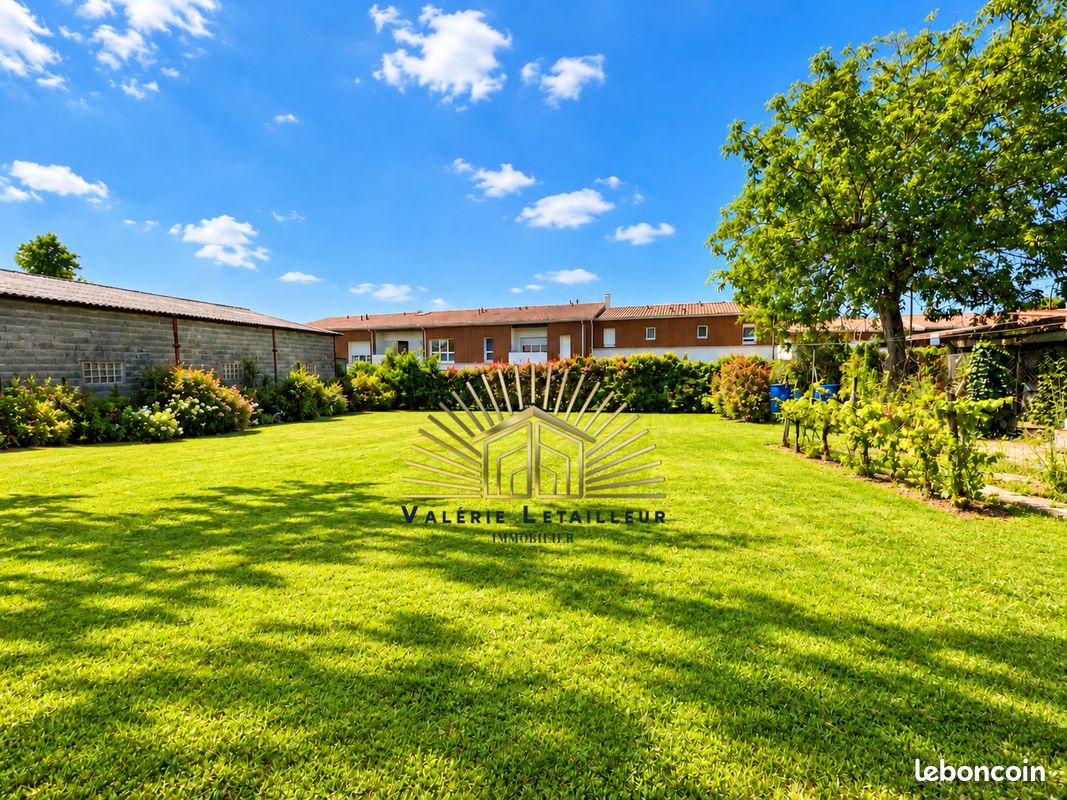 Terrain 1000 m² · à Pompignac · 1 000 m² · 190 000 €