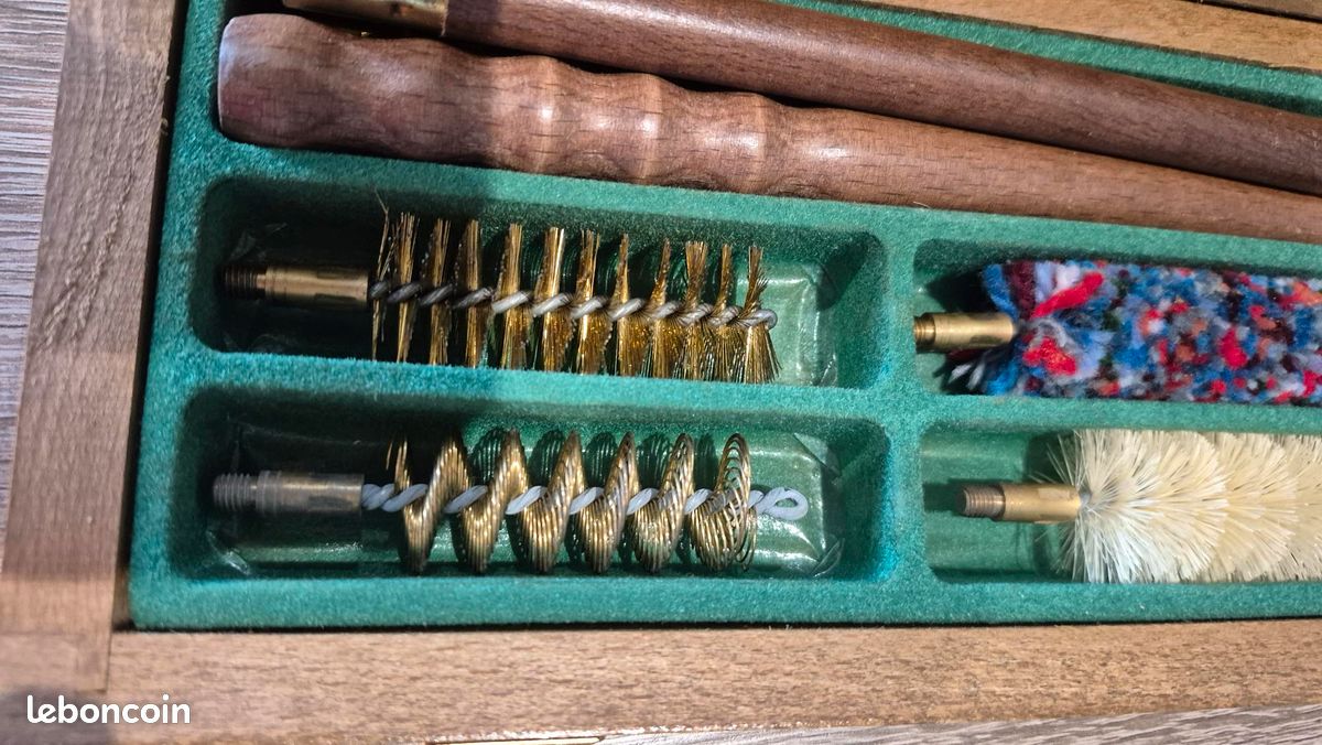 Kit de nettoyage luxe pour calibre 12 boite en bois (image 2)