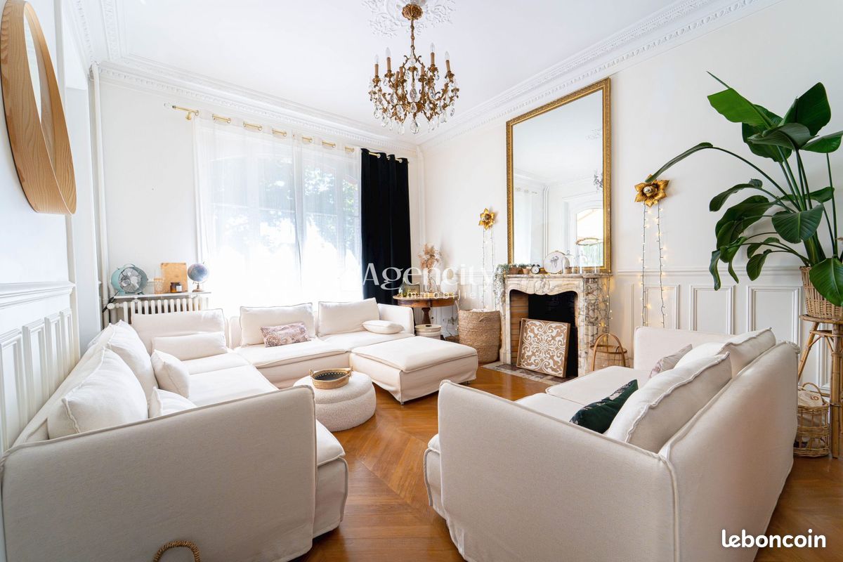 Maison 11 pièces 305 m² · à Lagny-sur-Marne · 305 m² · 949 000 €