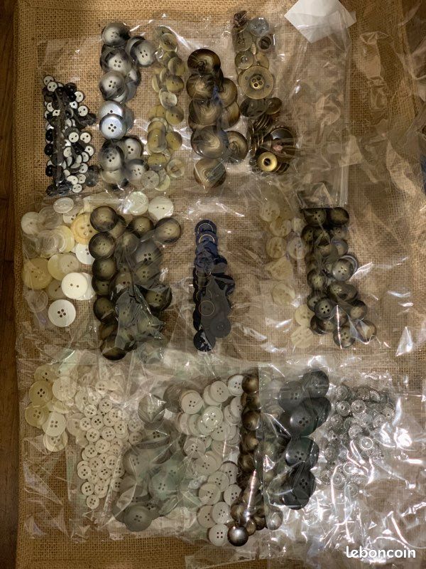 Lot de six boutons couture vintage dorés – eKaBijouxVintage