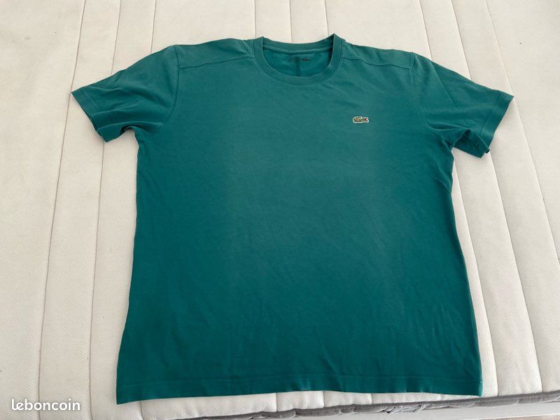 T shirt (image 1)