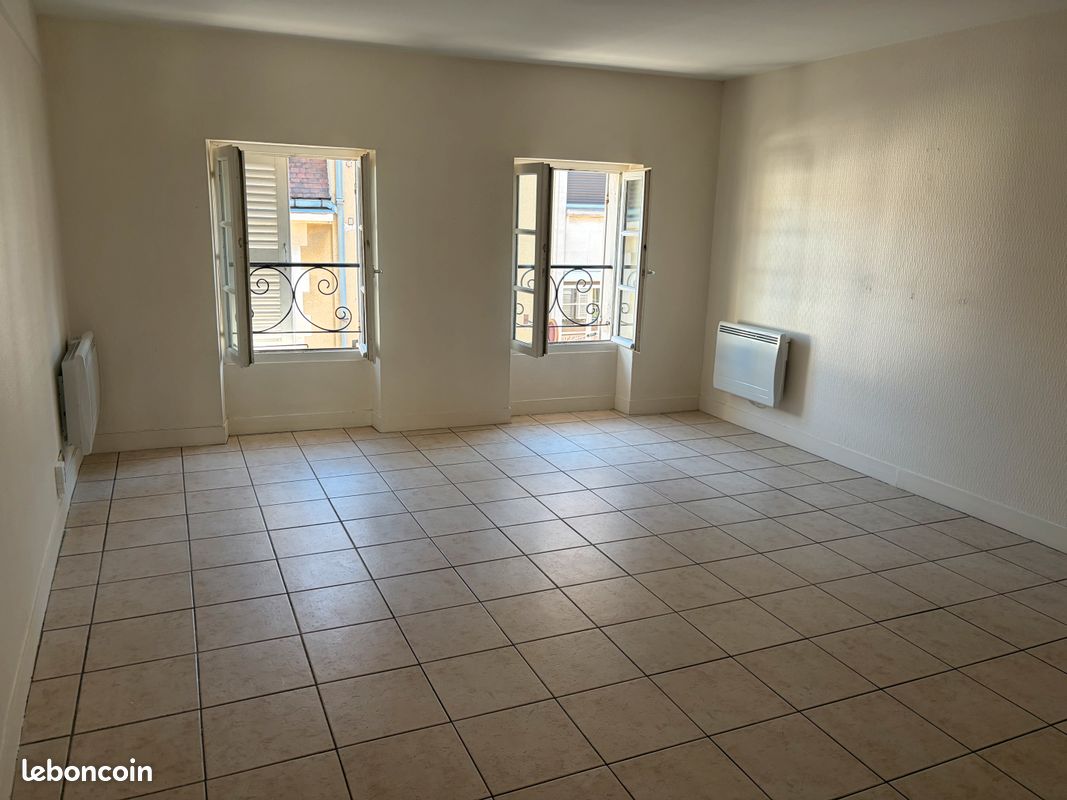 Appartement 3 pièces 70 m² · à Auxerre · 70 m² · 690 €/mois
