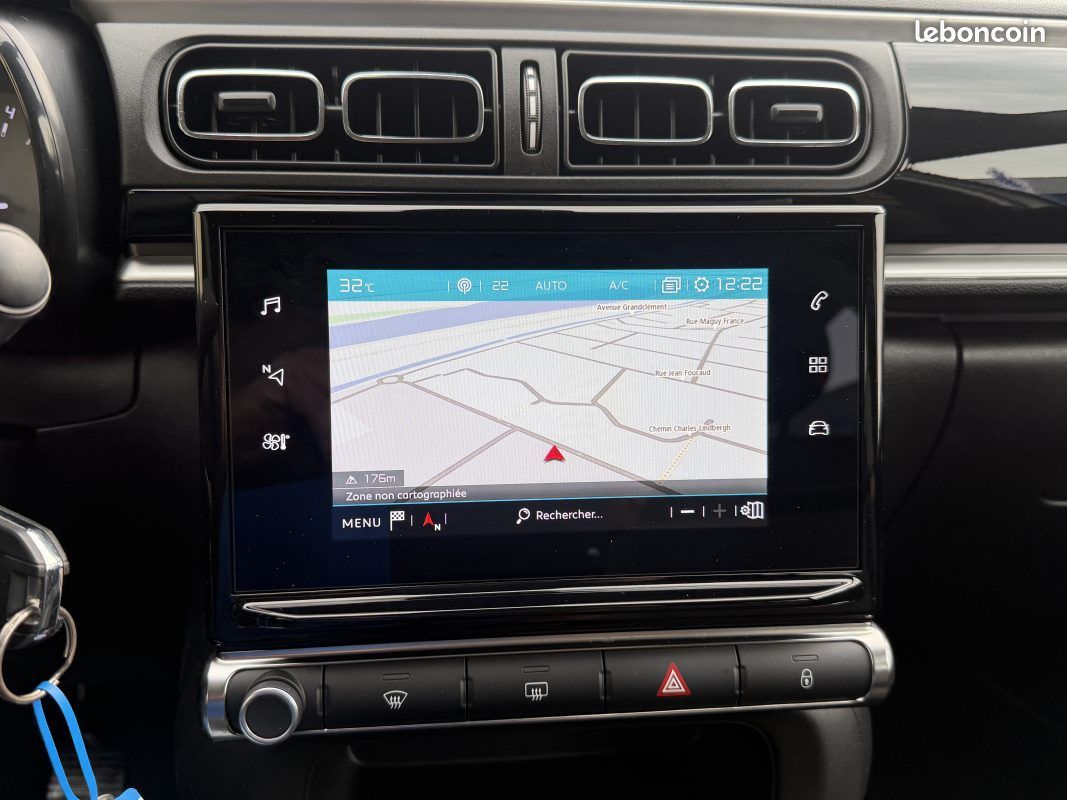 Citroen c3 1.2 pure tech 83 bvm shine 2023 (image 13)