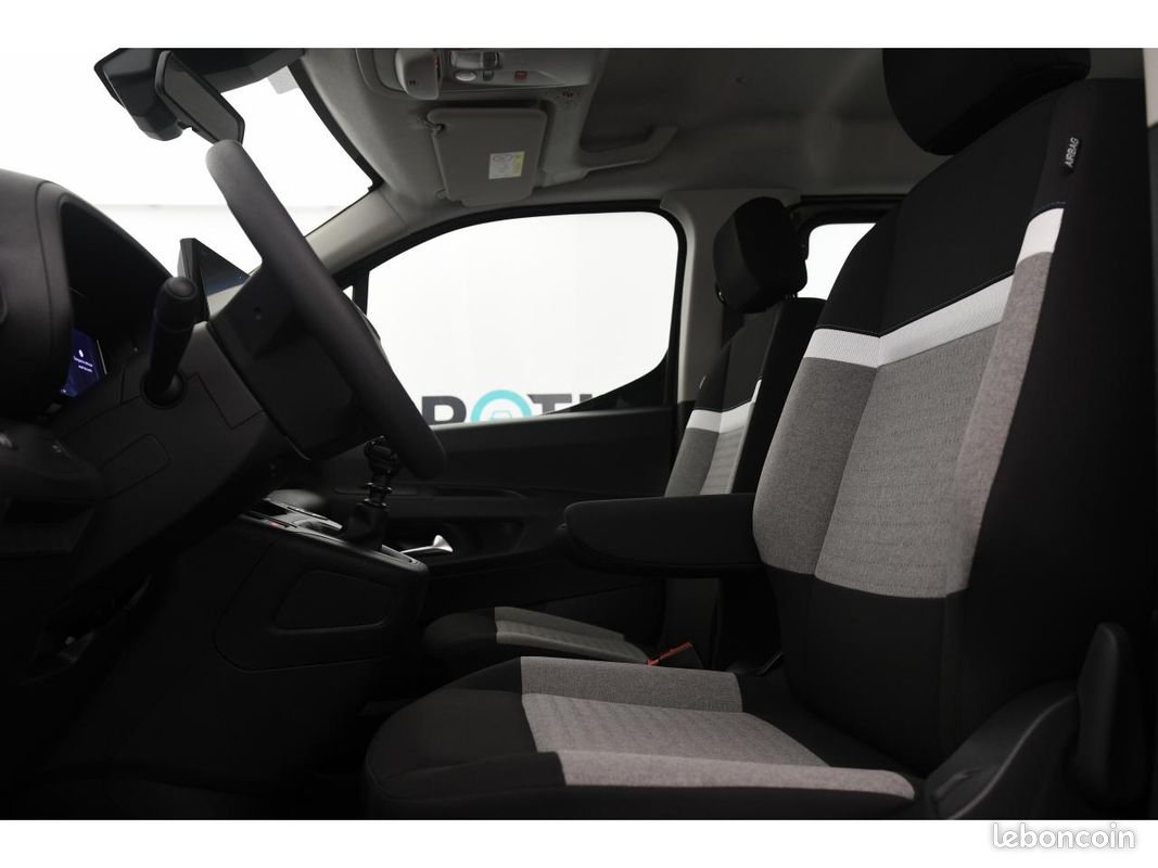 CITROEN BERLINGO Essence 110 ch M BVM6 Plus ADM+CAMERA / OR FRANCE (image 8)
