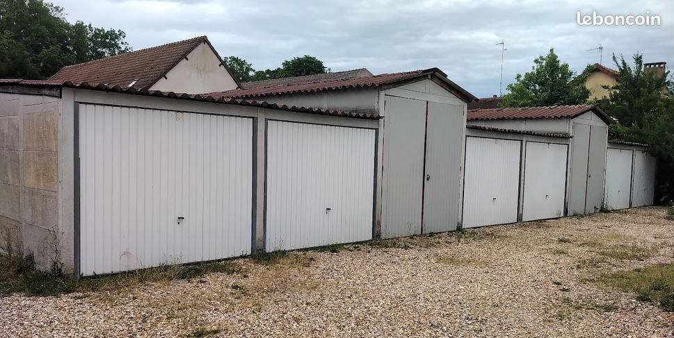 Parking 108 m² · à Sens · 108 m² · 72 000 €
