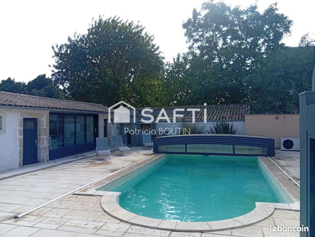 Maison 6 pièces 186 m² · à La Crèche · 186 m² · 225 000 €