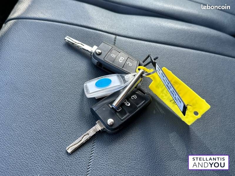 Volkswagen Crafter FOURGON VAN 35 L3H3 2.0 TDI 177 CH BVA BUSINESS (image 33)