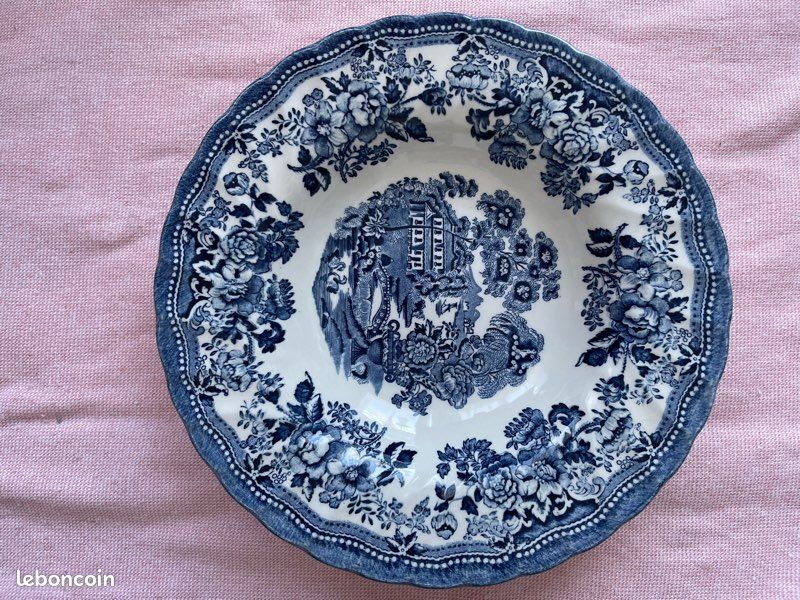 Assiette creuse neuve - collection Churchill (image 1)