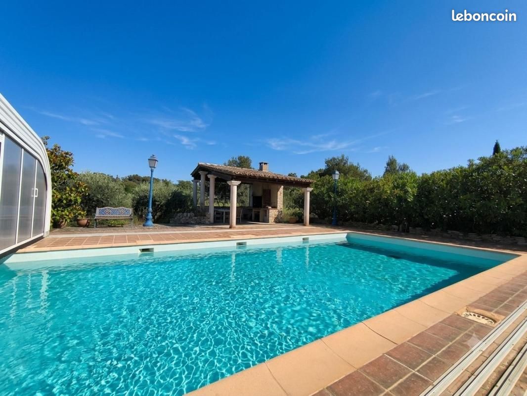 Maison 7 pièces 275 m² · à Nîmes · 275 m² · 559 000 €