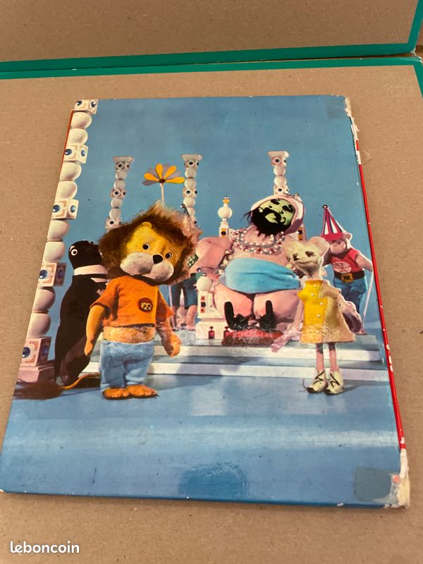 Titus le petit lion pop up livre animé (image 2)