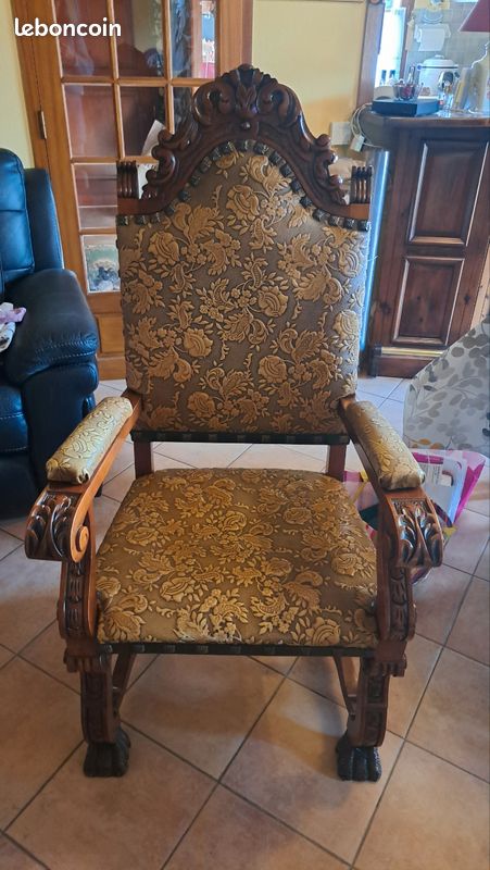 Fauteuil royal en cuir et noyer (image 1)